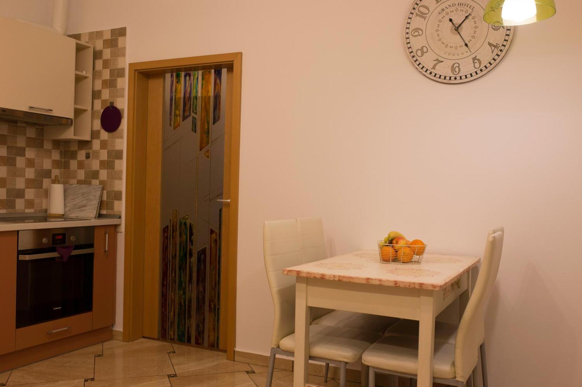 Apartment Seek And Hide - Ilse's Hideaway Brasov