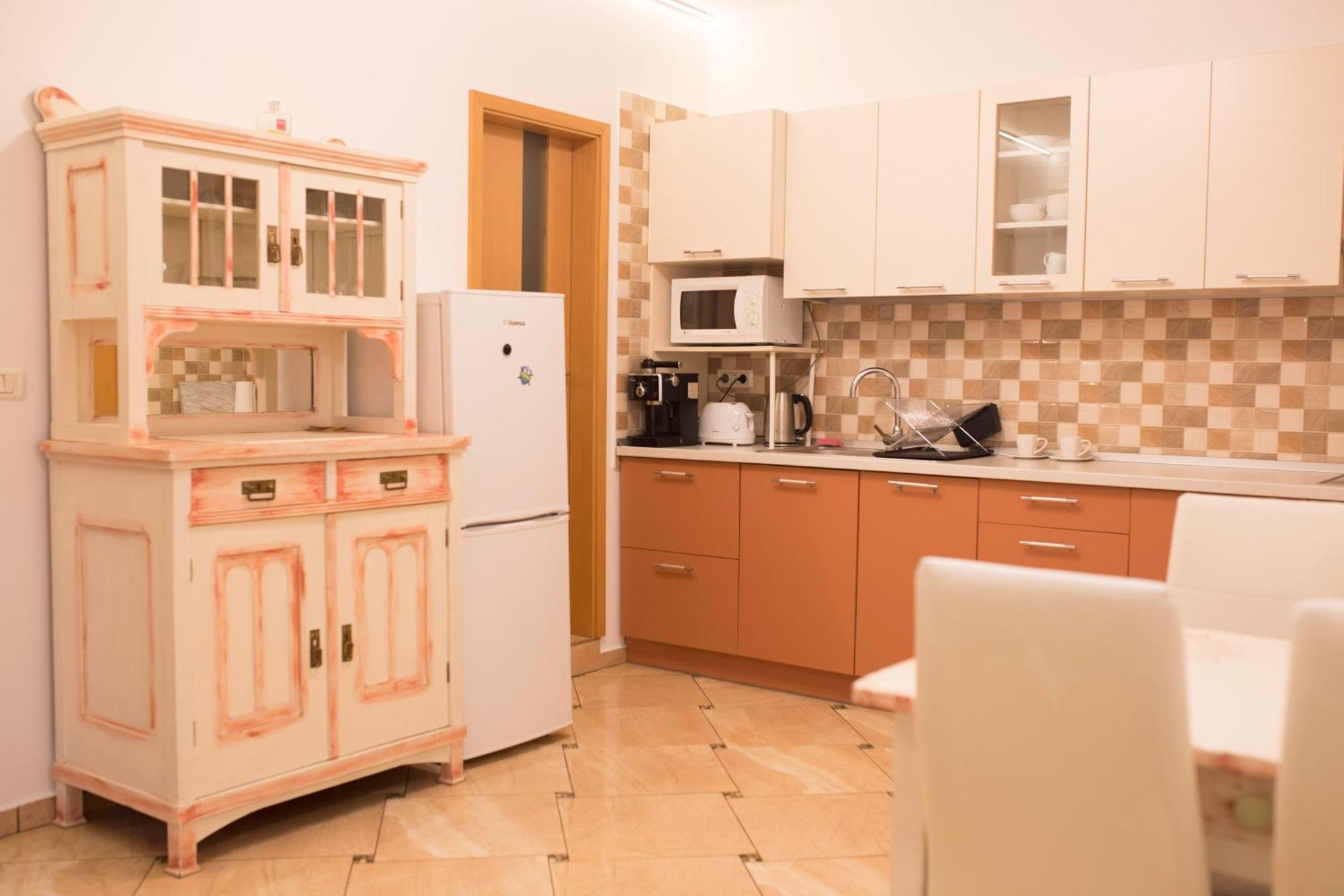 Apartment Seek And Hide - Ilse's Hideaway *